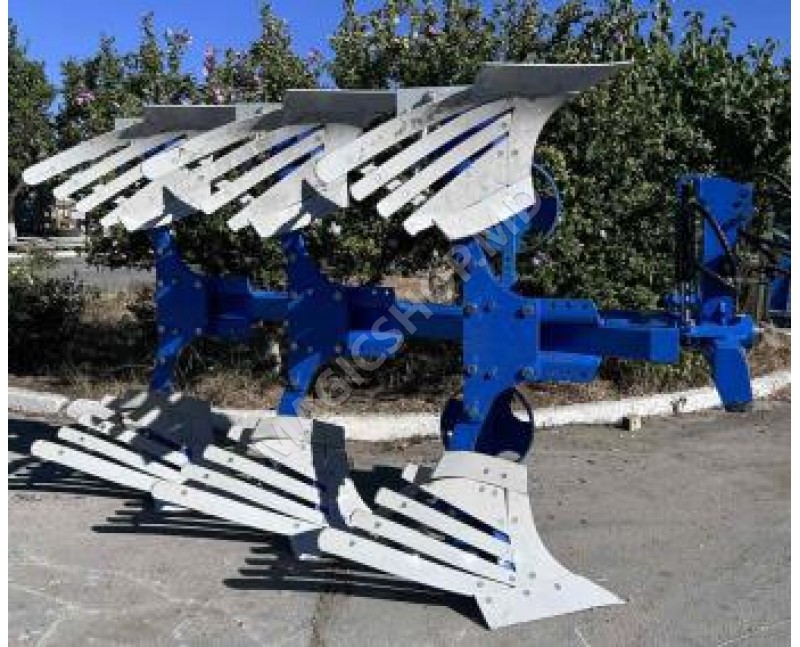 Трехсекционный реверсивный плуг для тракторов 3-25; 3-30